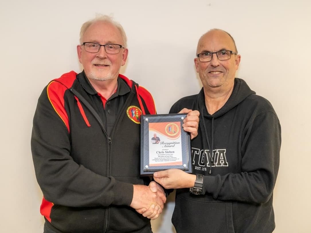 Chris Sieben receiving the Recognition Award (2023)